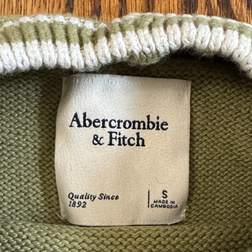 Abercrombie & Fitch Madeline Cropped Crew Sweater Tee SZ S - Picture 3 of 9